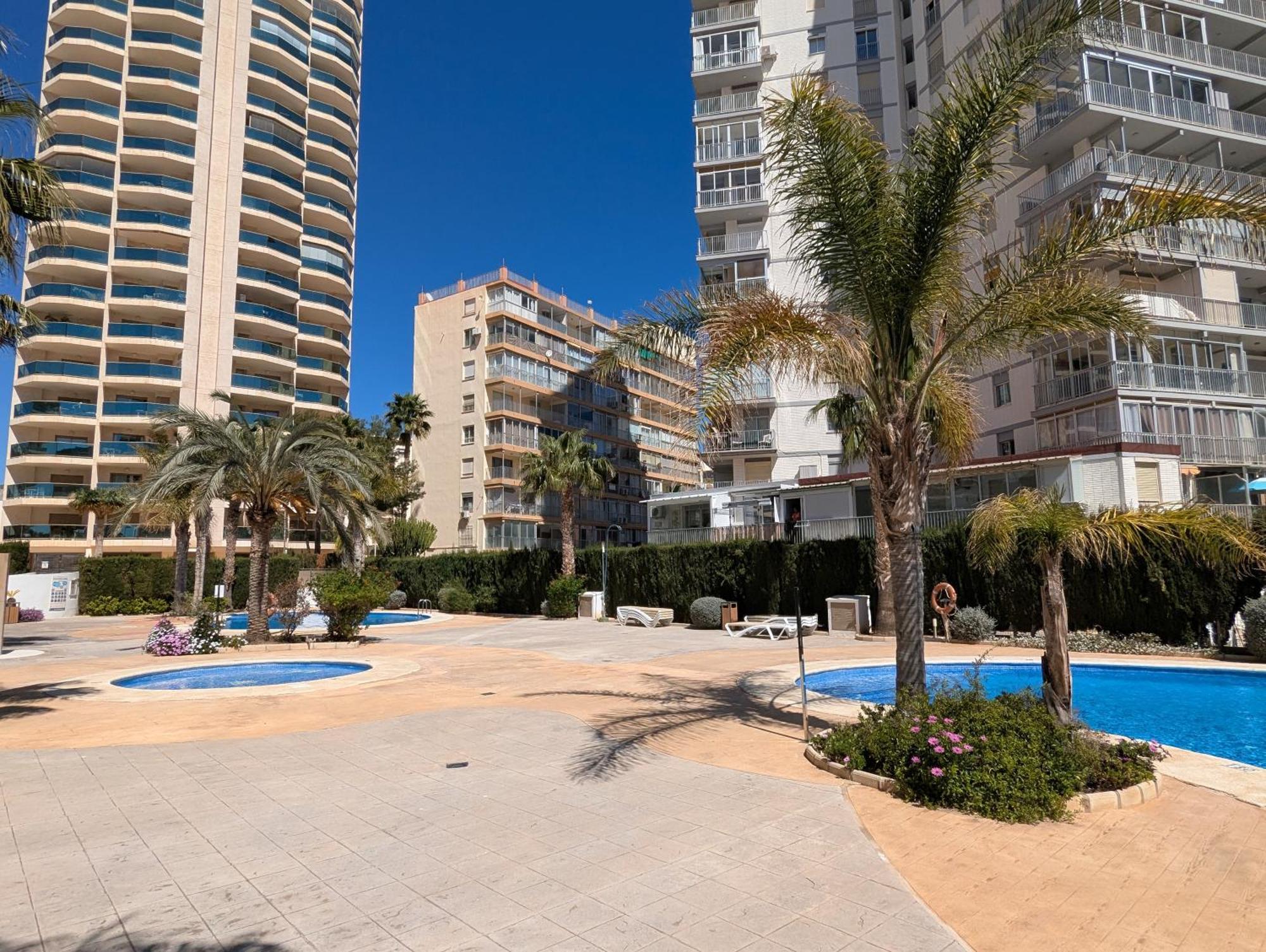 100 M From Fossa Beach In Calp Exterior foto